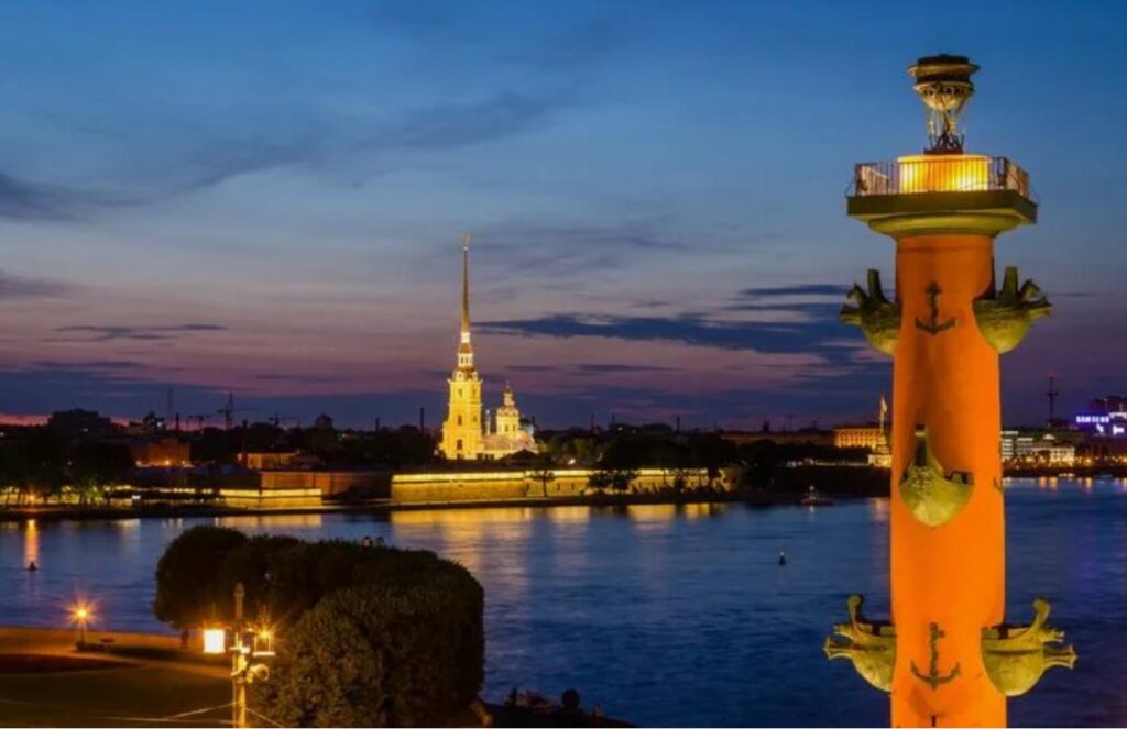где погулять в центре кроме невского